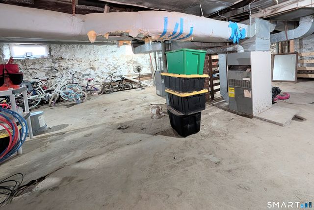 905 Cooke Street, Waterbury, CT 06704