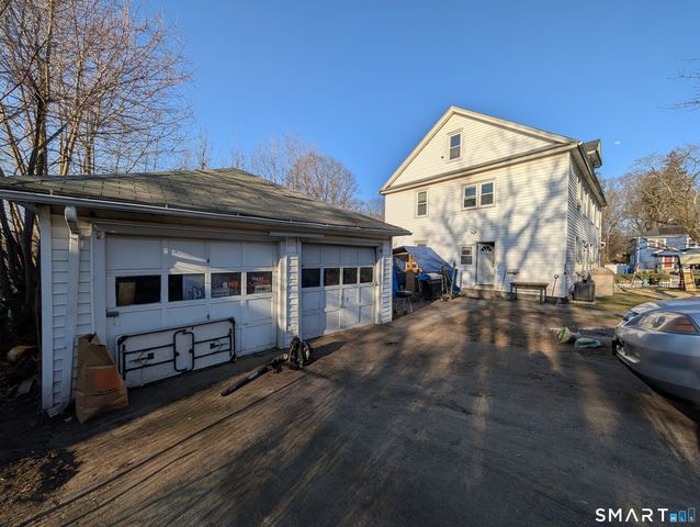 905 Cooke Street, Waterbury, CT 06704