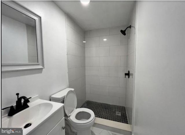 5710 ASHLAND AVE, Philadelphia, PA 19143