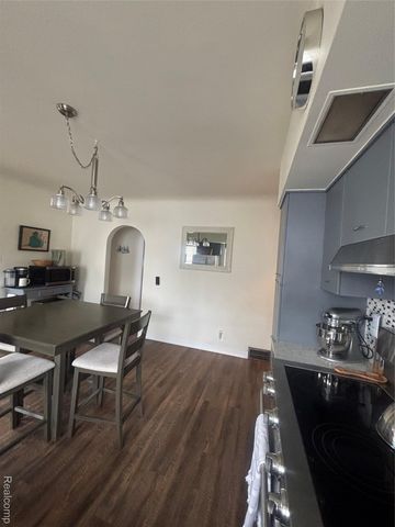 38850 Pardee Street, Harrison Charter Township, MI 48045