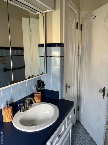 38850 Pardee Street, Harrison Charter Township, MI 48045