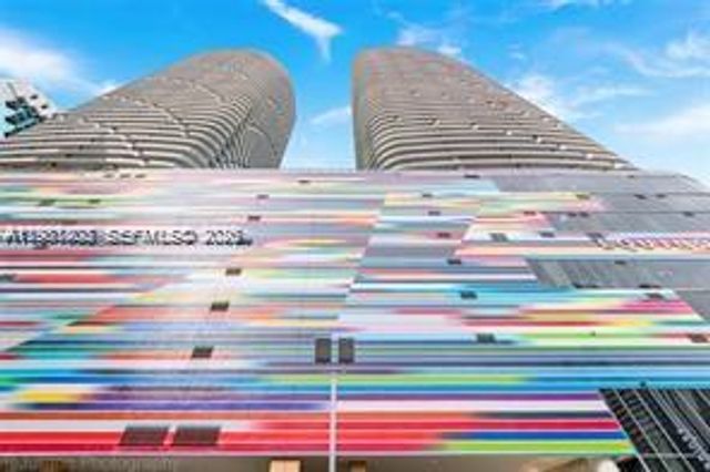 45 SW 9th St 1701, Miami, FL 33130