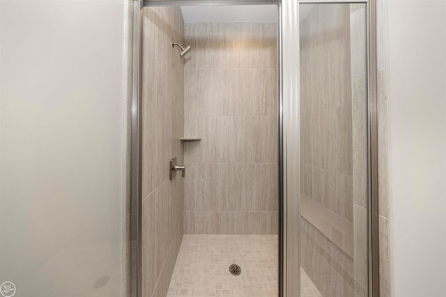 1134 Julian Court, Waterford Twp, MI 48327