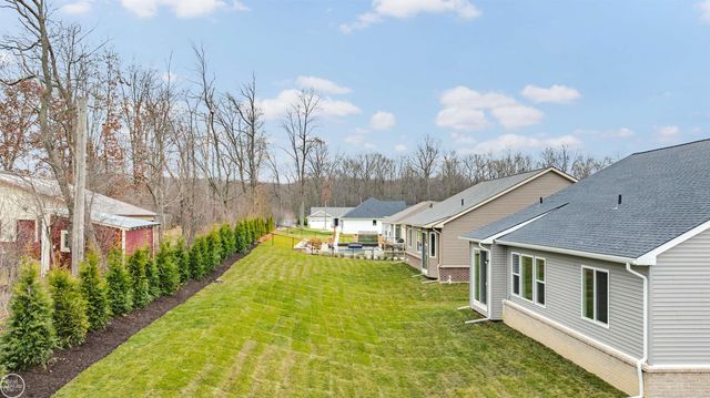 1134 Julian Court, Waterford Twp, MI 48327
