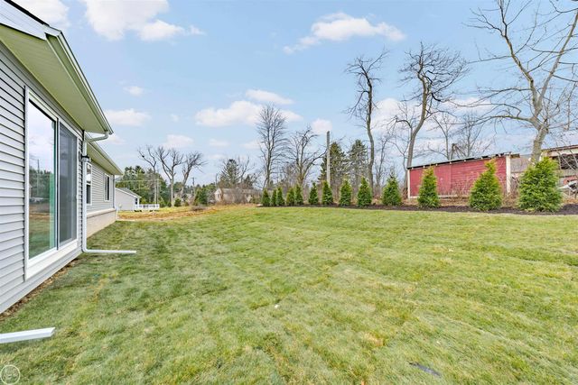 1134 Julian Court, Waterford Twp, MI 48327