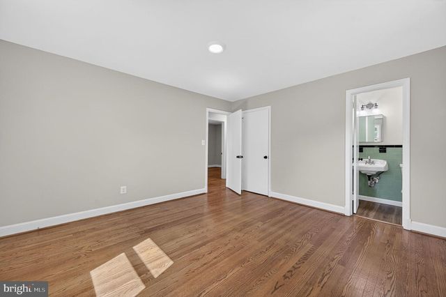 4037 OXFORD ST, Annandale, VA 22003