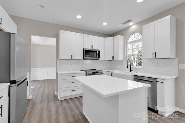 9211 Hickory Tree Lane, Charlotte, NC 28277