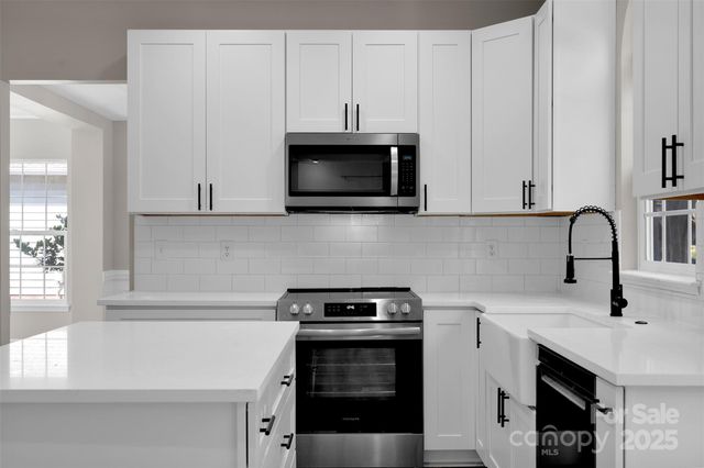 9211 Hickory Tree Lane, Charlotte, NC 28277