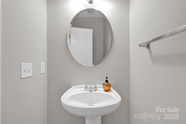 9211 Hickory Tree Lane, Charlotte, NC 28277