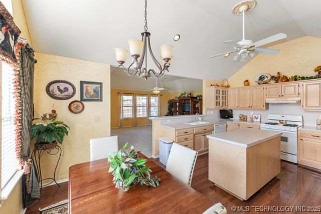 10607 E 115th Street, Bixby, OK 74008