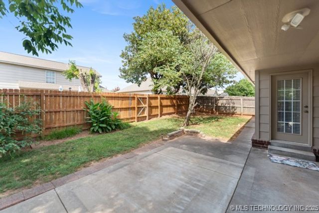 10607 E 115th Street, Bixby, OK 74008