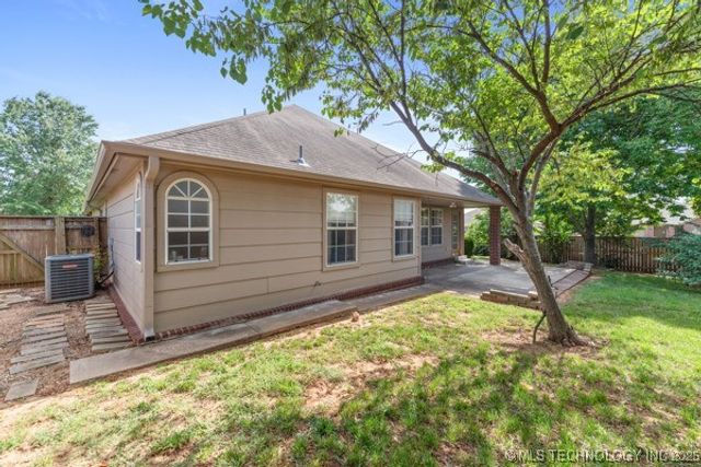 10607 E 115th Street, Bixby, OK 74008