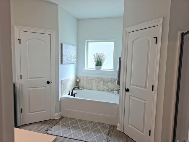 9956 Ashby Ln, Denham Springs, LA 70726