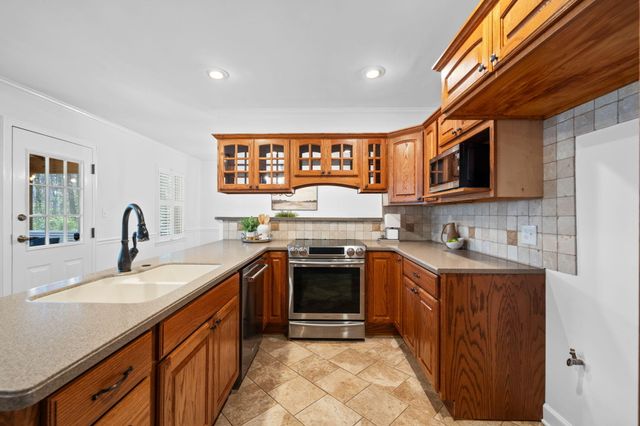 7225 Fairington Circle, Hixson, TN 37343