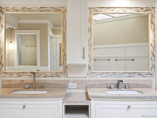 57 E Oak Hills Dr, Castle Rock, CO 80108