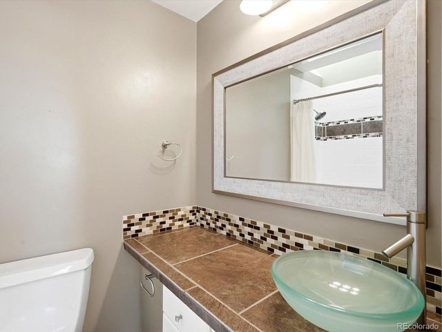 57 E Oak Hills Dr, Castle Rock, CO 80108