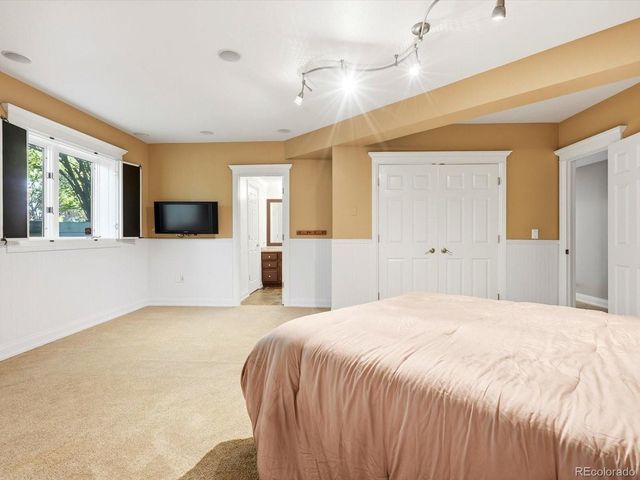57 E Oak Hills Dr, Castle Rock, CO 80108