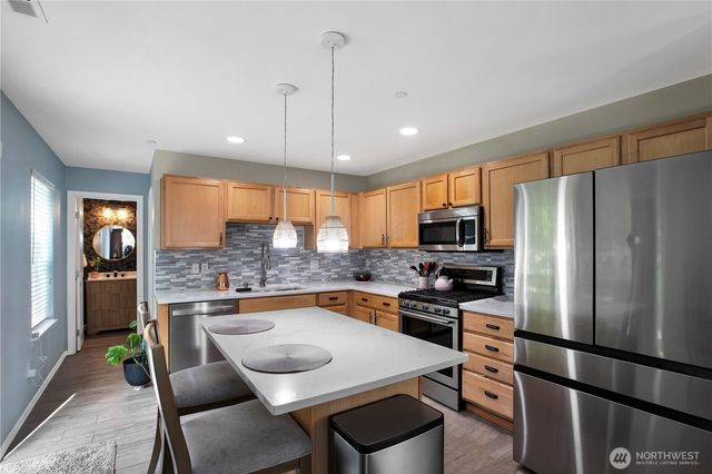 1521 Sinclair Drive, Dupont, WA 98327
