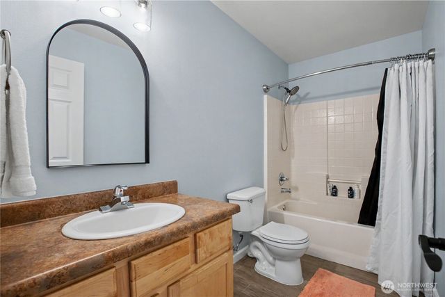 1521 Sinclair Drive, Dupont, WA 98327