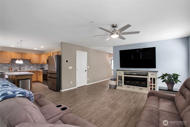 1521 Sinclair Drive, Dupont, WA 98327