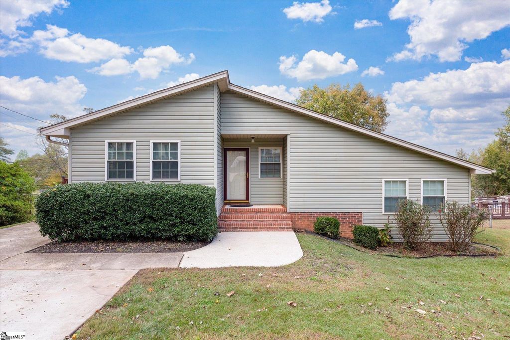7 Bubbling Creek Drive, Travelers Rest, SC 29690
