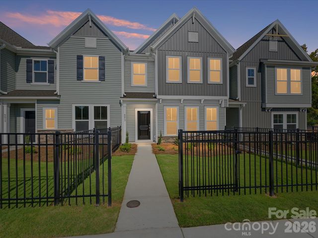 6617 Fire Lily Lane, Charlotte, NC 28216
