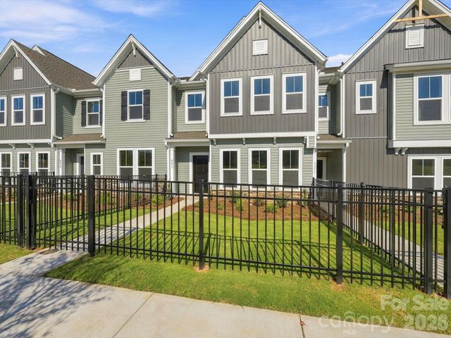 6617 Fire Lily Lane, Charlotte, NC 28216