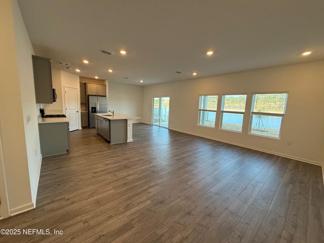 14401 EPPLY Drive, Jacksonville, FL 32218