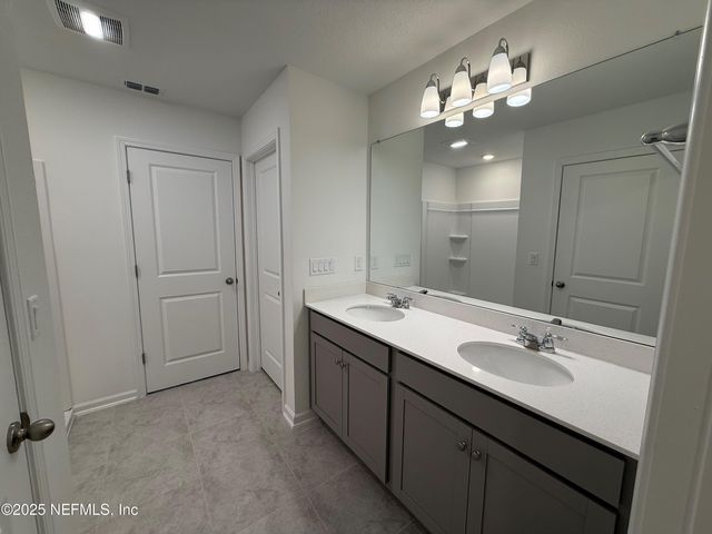 14401 EPPLY Drive, Jacksonville, FL 32218