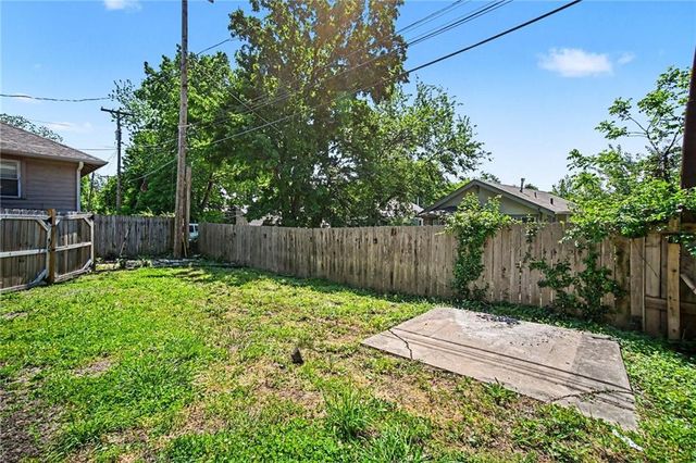2215 Nebraska Avenue, Kansas City, KS 66102