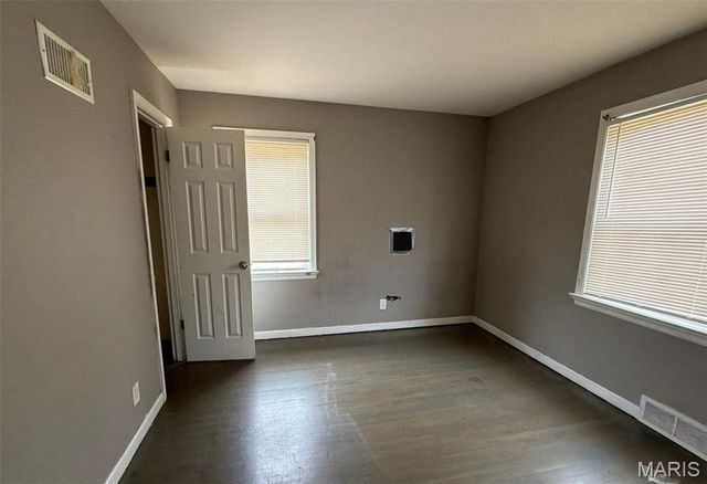 1082 Fontaine Place, St Louis, MO 63137
