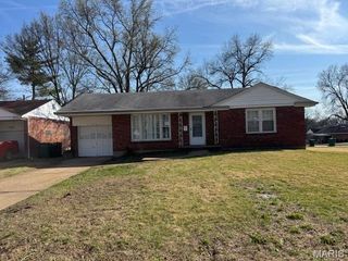 1082 Fontaine Place, St Louis, MO 63137