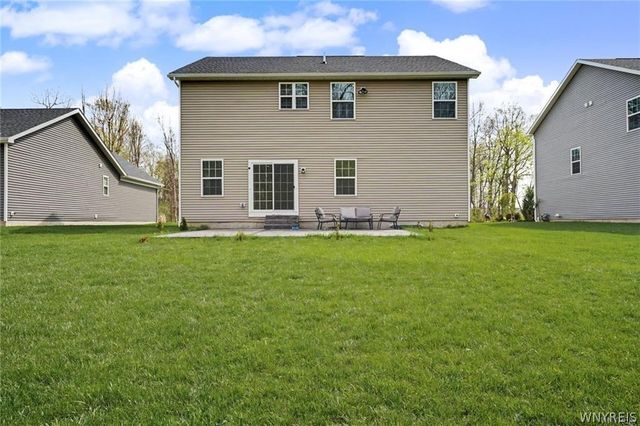 38 Sierra Drive, Amherst, NY 14228