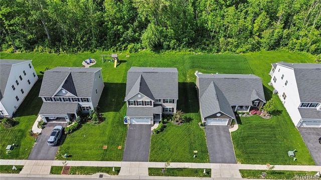 38 Sierra Drive, Amherst, NY 14228