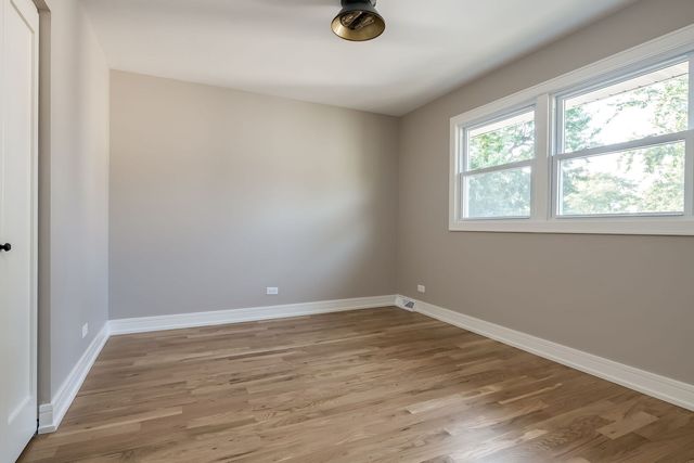 305 E Armitage Avenue, Elmhurst, IL 60126