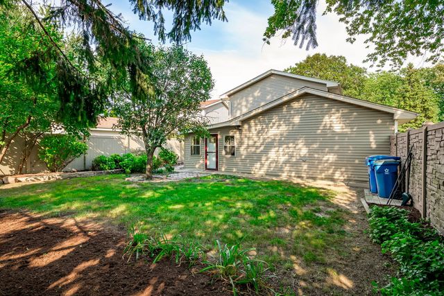 305 E Armitage Avenue, Elmhurst, IL 60126