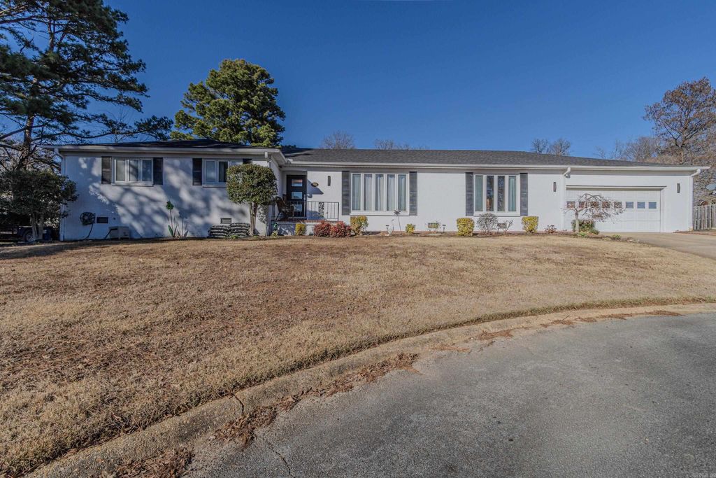 1805 SARA ANN CIRCLE, Paragould, AR 72450
