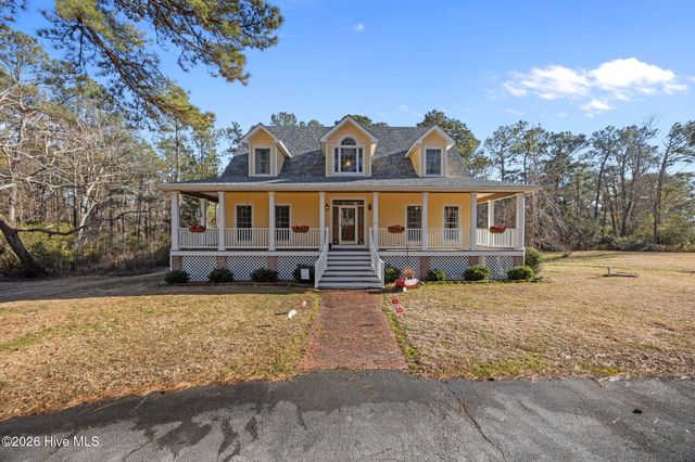 33 Neuse Winds Drive, Oriental, NC 28571