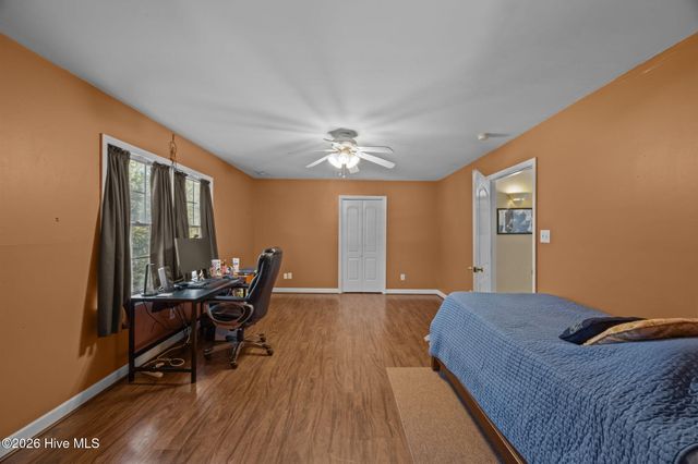 33 Neuse Winds Drive, Oriental, NC 28571