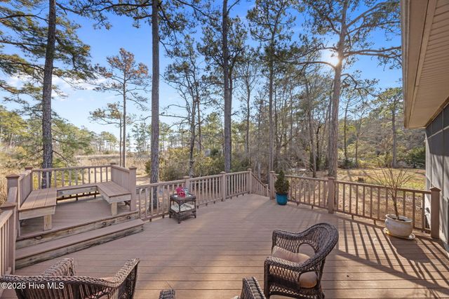 33 Neuse Winds Drive, Oriental, NC 28571