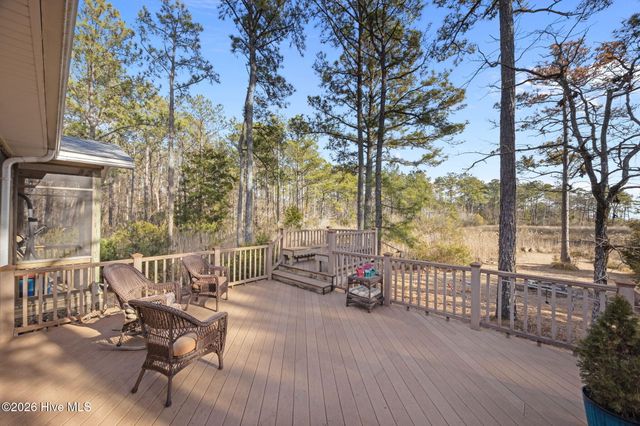 33 Neuse Winds Drive, Oriental, NC 28571