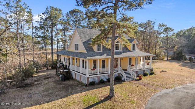 33 Neuse Winds Drive, Oriental, NC 28571
