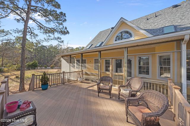 33 Neuse Winds Drive, Oriental, NC 28571