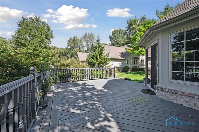 8670 Augusta Lane, Holland, OH 43528