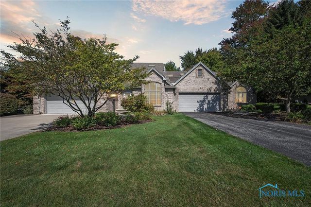 8670 Augusta Lane, Holland, OH 43528