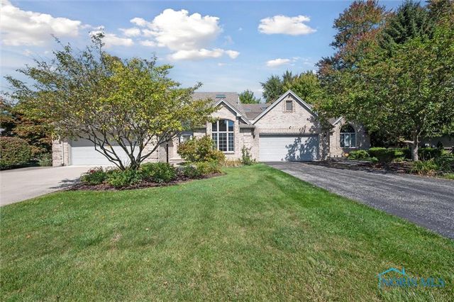 8670 Augusta Lane, Holland, OH 43528