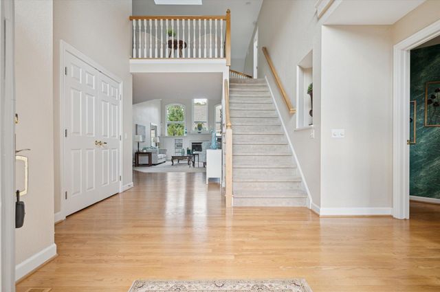 8670 Augusta Lane, Holland, OH 43528