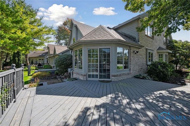 8670 Augusta Lane, Holland, OH 43528