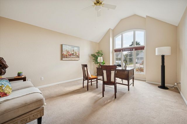 8670 Augusta Lane, Holland, OH 43528