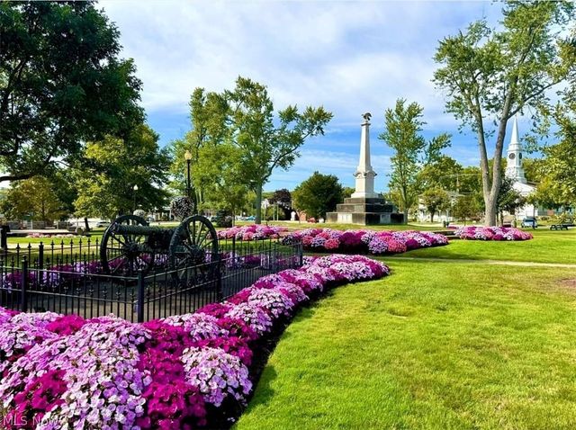 10483 Belmeadow Drive, Twinsburg, OH 44087